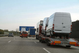 Lastkraftwagen auf Autobahn