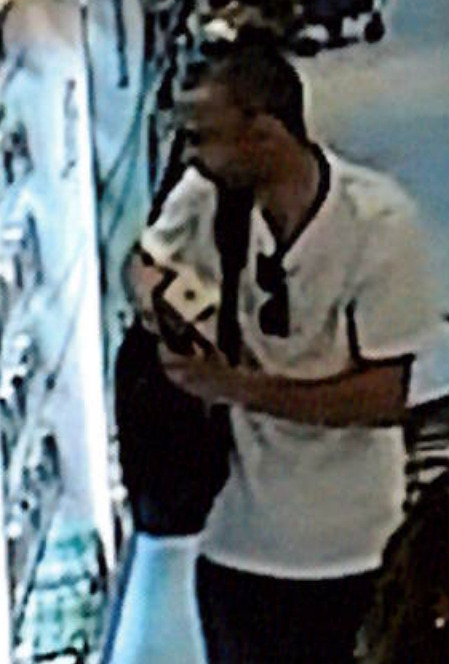 TV Diebstahl Drogerie  (2)